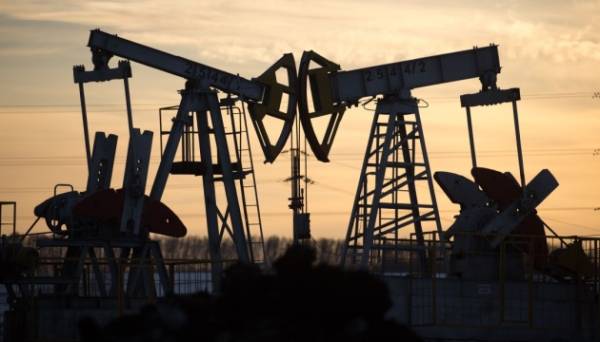 Країни ОПЕК+ збільшать видобуток нафти в червні