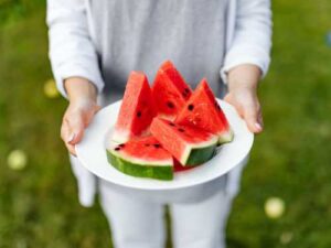 Дієтологи назвали продукти, з якими не можна їсти кавун | INFBusiness