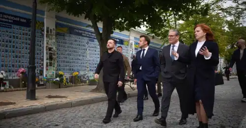 Зеленський провів екскурсію центром Києва для Макрона та Стармера