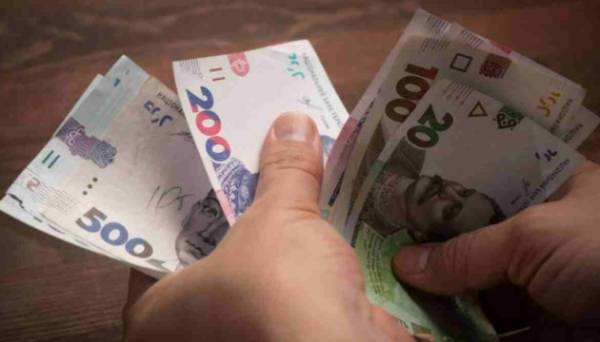 В Україні у квітні зросла середня зарплата для розрахунку пенсій