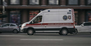 В Ужгороді студент викинувся з вікна через погані результати іспитів з нової техніки | INFBusiness