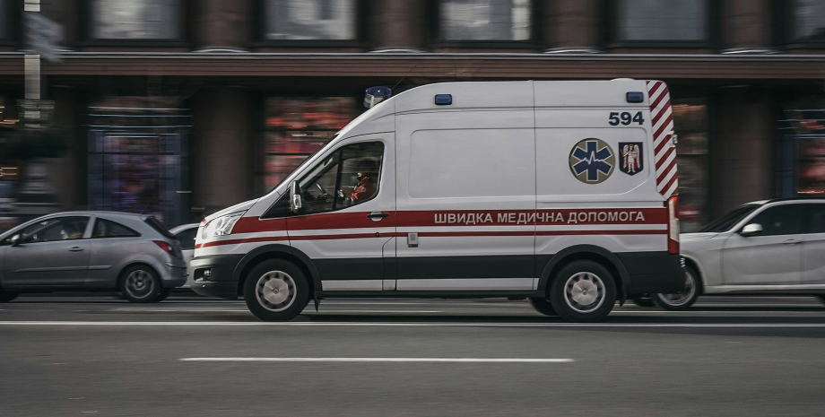 В Ужгороді студент викинувся з вікна через погані результати іспитів з нової техніки | INFBusiness