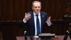 Туск звинуватив російські спецслужби у підпалі торгового центру на Маривільській 44 у Варшаві | INFBusiness