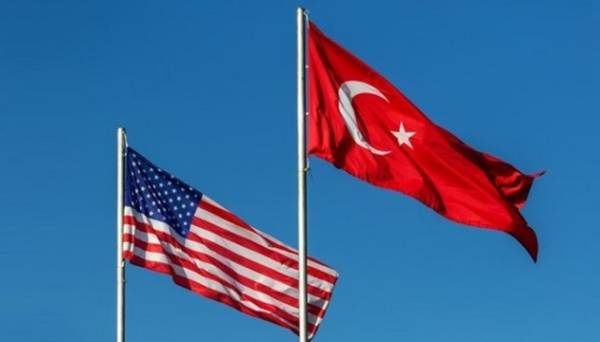 Туреччина веде переговори зі США щодо тарифів та збільшення торговельного обороту до 100 мільярдів доларів