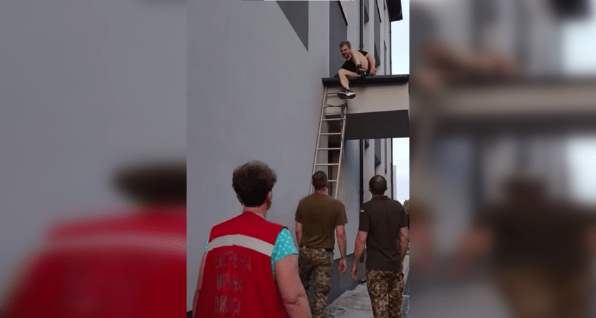 Втікаючи з ВЛК через вікно туалету: чоловік зламав ногу в ТСЖ в Ужгороді, — ЗМІ (відео)