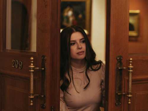 Стукайте, і вам відчинять: етикет біля дверей – правильно повідомляємо про свій візит