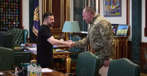 Атака на російські військові аеродроми – це найдовготриваліша операція України, – Зеленський