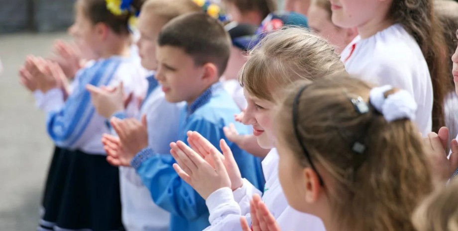 «Домовилася зі службами ППО»: у Харкові мати хотіла запустити дрон під час дитячого випускного | INFBusiness