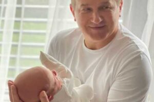 Юрій Горбунов вперше показав обличчя свого молодшого сина Данила | INFBusiness