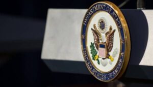 Сполучені Штати можуть заборонити в'їзд громадянам ще 36 країн, повідомляє Reuters.