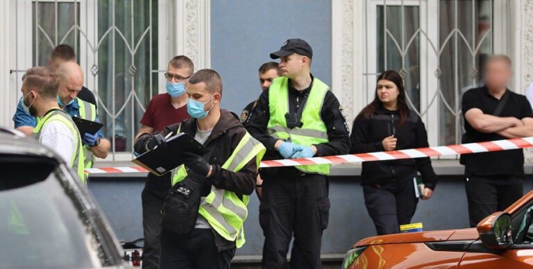 Він застрелив жінку та покінчив життя самогубством: стрілянину в Житомирі міг скоїти колишній військовослужбовець, — ЗМІ (відео)