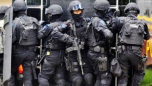 Правоохоронці застосували силу проти CNN під час протестів у Лос-Анджелесі