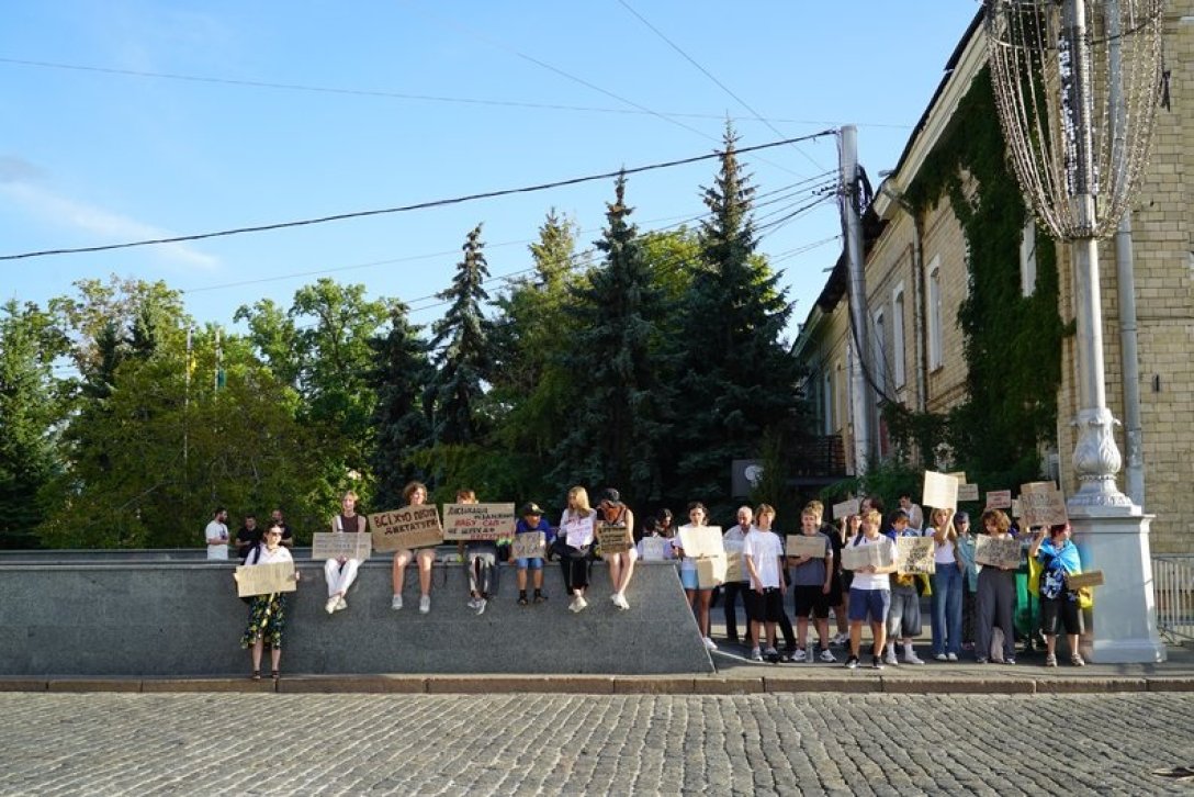 Ліквідація НАБУ та САП – масові протести в Україні тривають – фото та відео | INFBusiness
