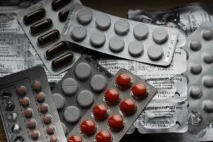 Де не можна зберігати ліки вдома: відповідь фармацевтів | INFBusiness