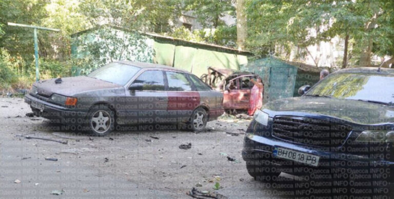 В Одесі вибухнув автомобіль: жертвою міг бути військовослужбовець — відео