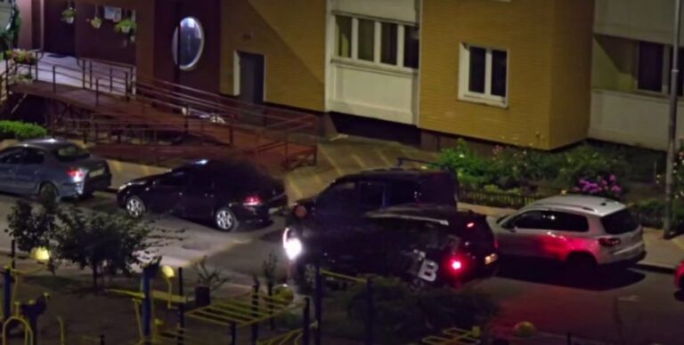 Невідомий відкрив вогонь посеред ночі в Києві, соцмережі (відео) | INFBusiness