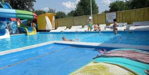Не вдалося врятувати: 6-річна дитина загинула в аквапарку на Полтавщині (відео) | INFBusiness