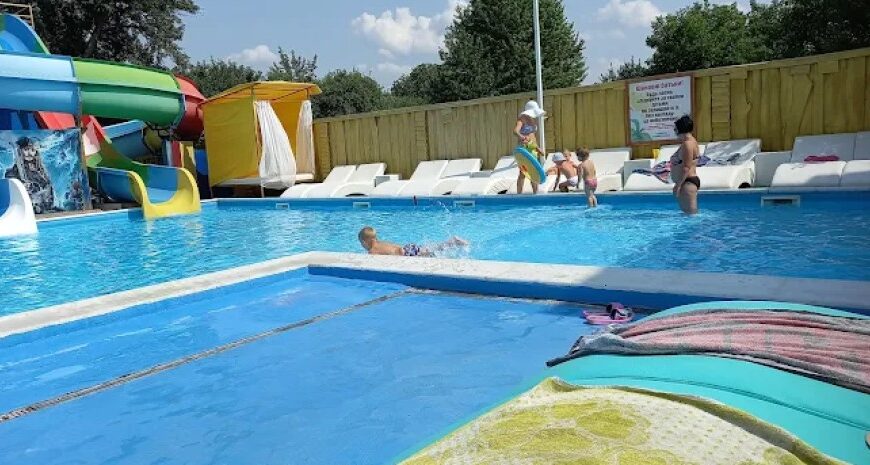 Не вдалося врятувати: 6-річна дитина загинула в аквапарку на Полтавщині (відео)