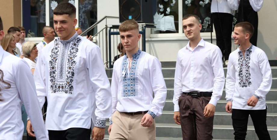 Випускники шкіл завершують навчання дистанційно та виїжджають за кордон – Освітній омбудсмен | INFBusiness