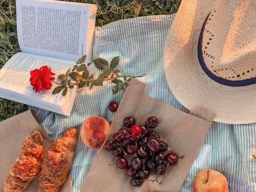 «Книги, які роблять літо яскравішим»: 5 книг із теплою атмосферою
