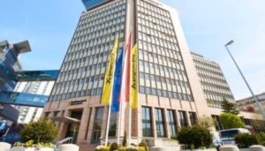 Російська «дочірня компанія» Raiffeisen зазнала збитків у розмірі 437 мільйонів євро через юридичну бюрократію | INFBusiness