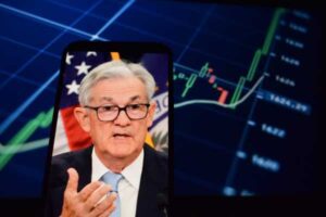 Після сенсаційного прориву Пауелла: Чому біткойн стрімко зростає | INFBusiness
