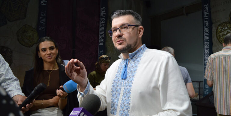 «Вони не стали послами»: голова Українського національного союзу українців розповів, що думає про українців за кордоном (відео)