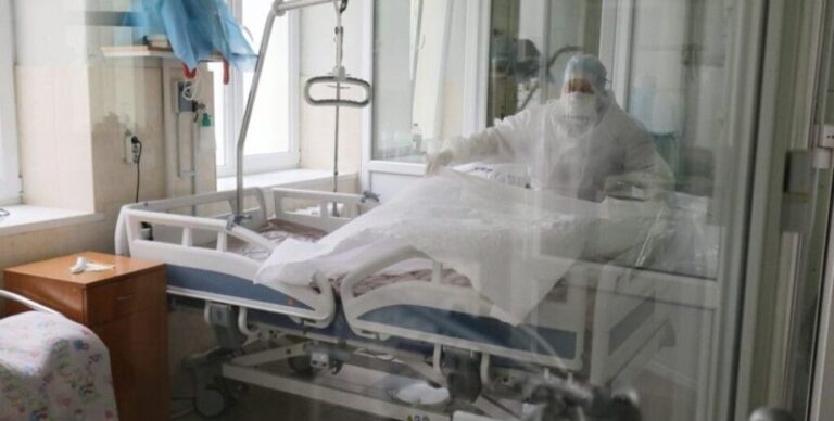 Перший випадок за довгий час: чоловік помер від коронавірусу у Львівській області