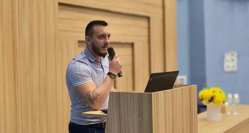 «Психолог лише на рецепції»: психотерапевта дитячої лікарні у Львові звинуватили у кібербулінгу (скріншоти)