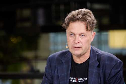 Політолог Євген Магда: Вето Навроцького на програму 800+ не схвалять і багато поляків | INFBusiness