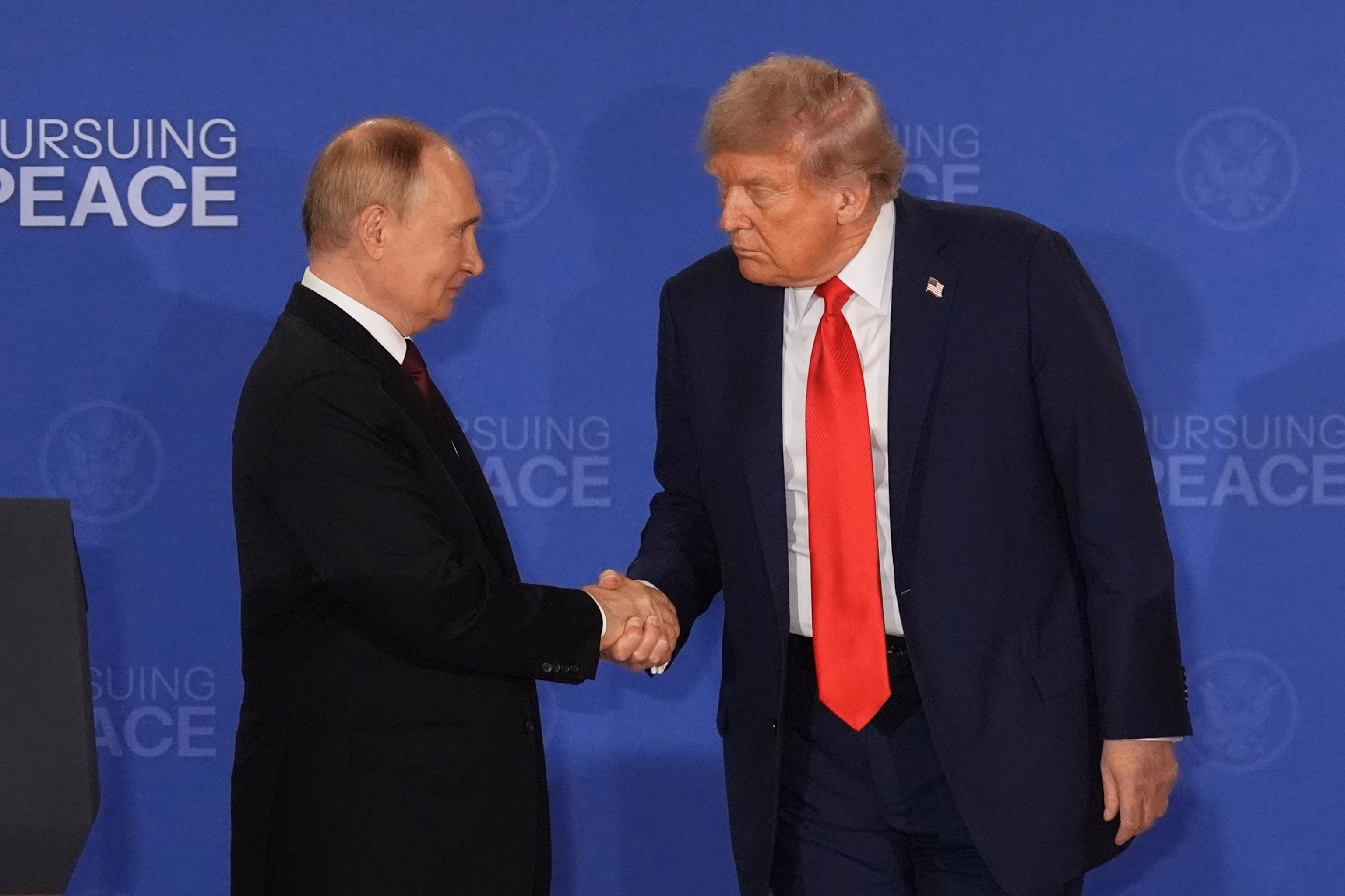 Міністр НАТО каже, що США мають «потужні важелі впливу», оскільки Путін «гальмує» мирні переговори | INFBusiness