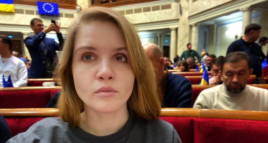 Скандал між Тополе та Безуглою — нардеп звинувачує співака у шахрайстві та подає до суду