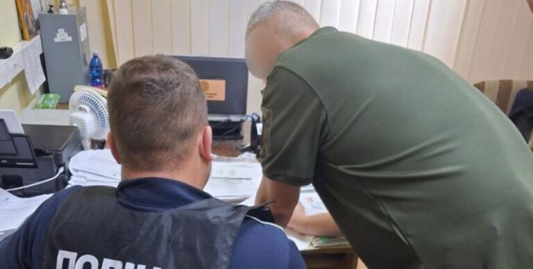 Лікар з Тернополя вимагав гроші у солдата Збройних сил України за безкоштовну операцію