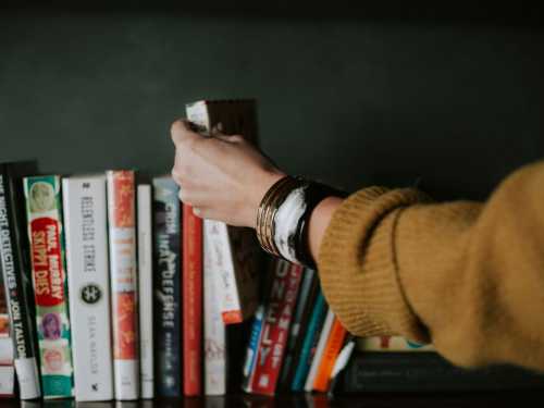 Літературний антидепресант: 5 книг, які повернуть вам жагу до життя