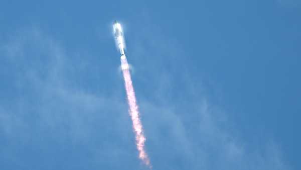 Наукові новини цього тижня: перша у світі трансплантація легень від свині людині, і SpaceX Starship успішно здійснив випробувальний політ | INFBusiness