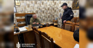 Керівництво виправної колонії в Харківській області перетворило в'язнів на рабів: Державне бюро розслідувань здійснило серію затримань (фото, відео) | INFBusiness