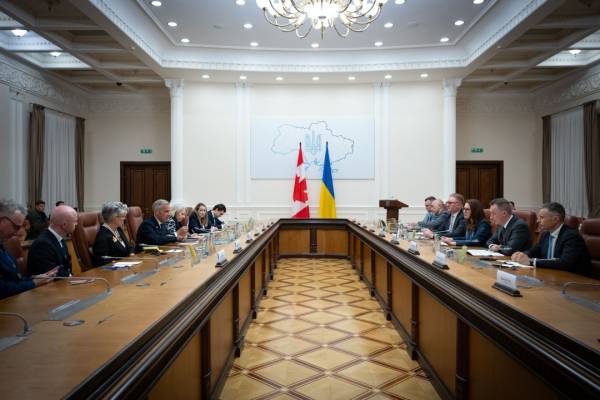 Прем'єр-міністри України та Канади обговорили можливості розширення інвестицій | INFBusiness