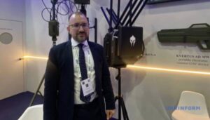 Україна повинна нарощувати свою "оборону" незалежно від мирних ініціатив, бо Росія нікуди не зникне – експерт | INFBusiness