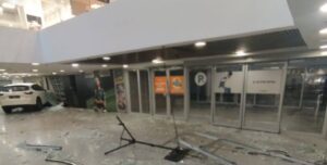 Аварія в Ocean Plaza - жінка переплутала педалі - деталі та фотографії аварії | INFBusiness