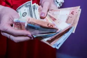 Чому бажання заощадити робить вас біднішим? Помилка, про яку ви не здогадуєтеся | INFBusiness