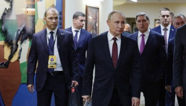 Російські фондові біржі обвалилися після відмови Путіна припинити війну