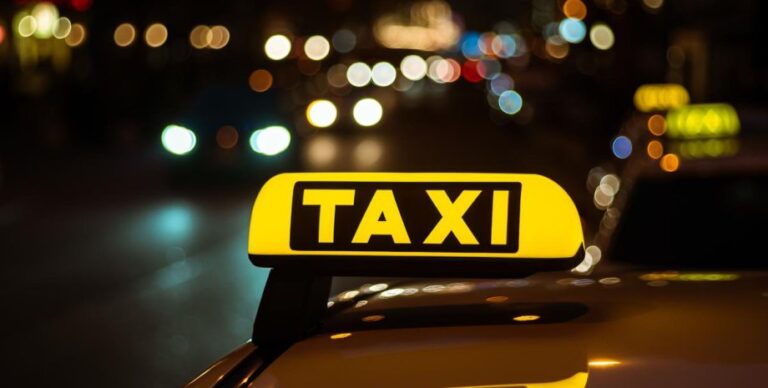 Таксі під час комендантської години: KMVA розглядає пропозиції від Bolt, Uklon та Uber