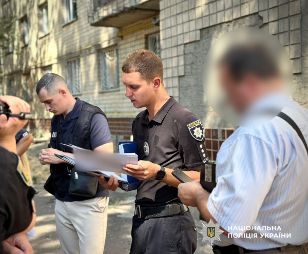 В Одесі жінка в стані алкогольного сп'яніння народила дитину та одразу ж викинула її з шостого поверху (фото, відео) | INFBusiness