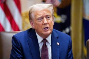 Трамп: токен WLFI обвалився, шалений початок торгівлі майнером біткойнів | INFBusiness