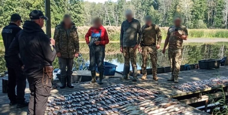 Риболовля в Чорнобильській зоні: поліція вилучила 200 кг радіоактивної риби