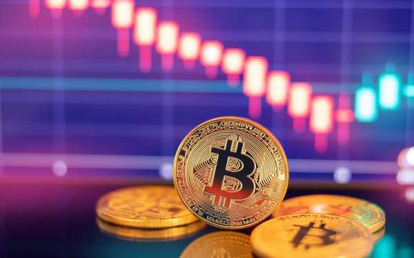 Біткойн нижче $116 000: чи це затишшя перед бурею?