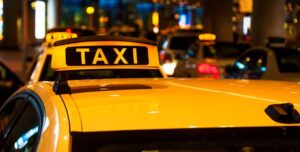До 5100 гривень: таксистам в Україні загрожують штрафи за розмову російською мовою | INFBusiness
