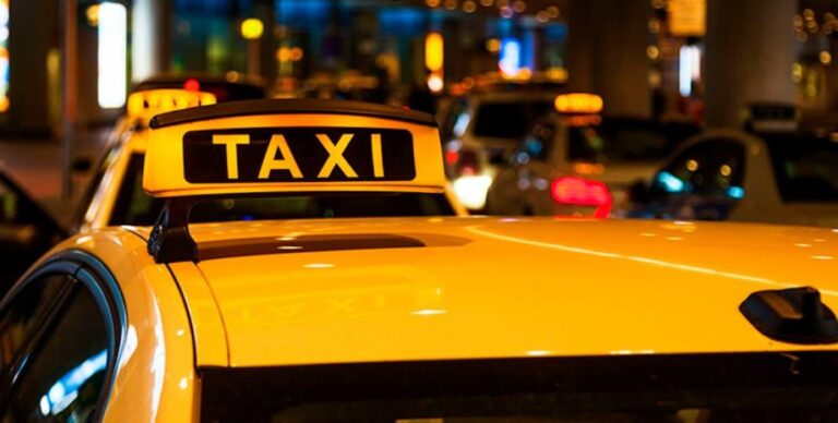 До 5100 гривень: таксистам в Україні загрожують штрафи за розмову російською мовою