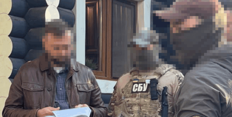Ми отримали допомогу в Європі як українці: співробітник МЗС видав росіянам українські паспорти