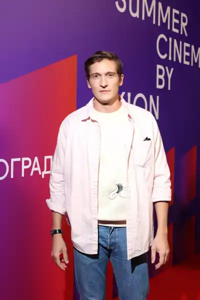 Софія Синіцина, Ніно Нінідзе, Павло та Зепюр Прилучні: світська прем'єра серіалу “Виноград” | INFBusiness